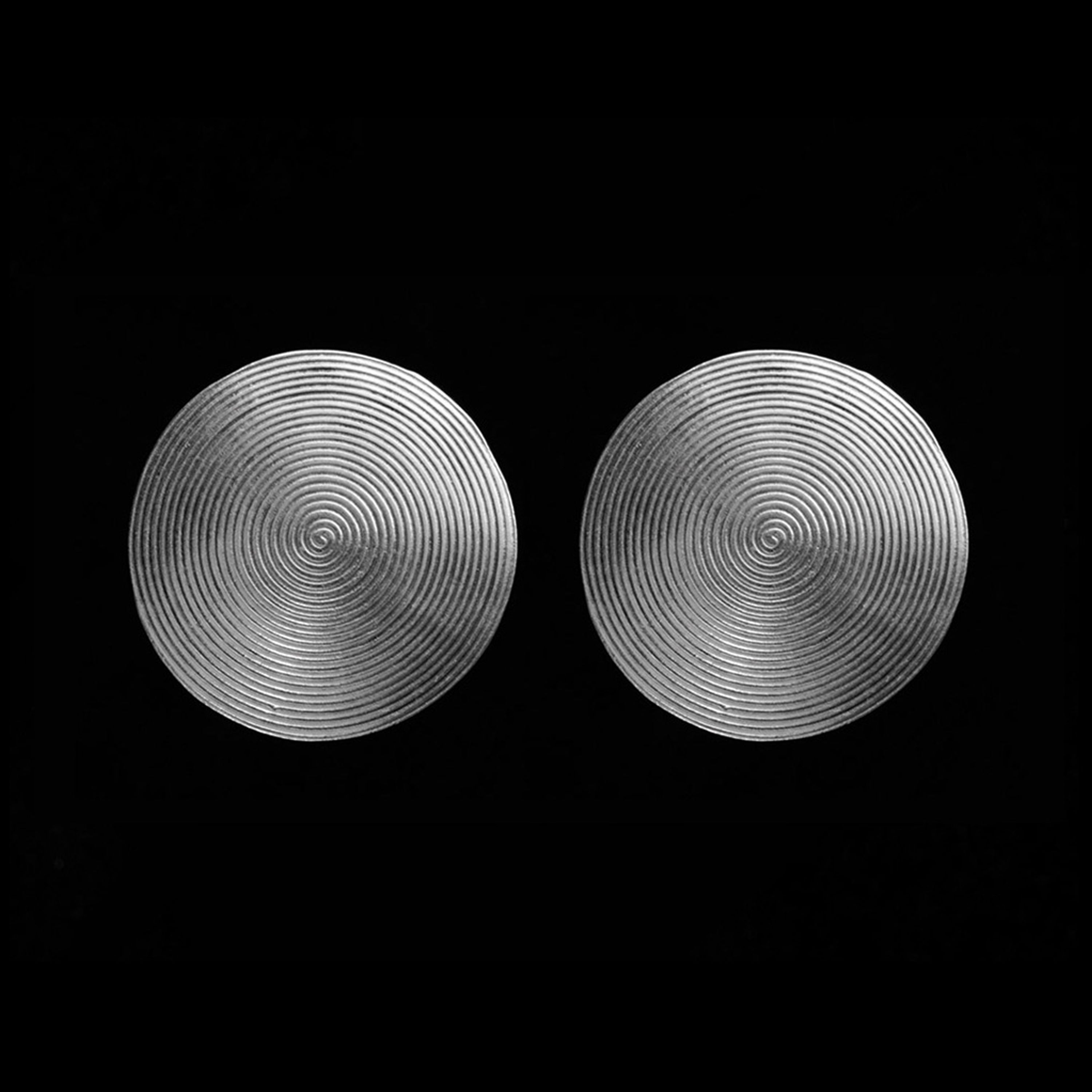 Stud earrings NAN-2