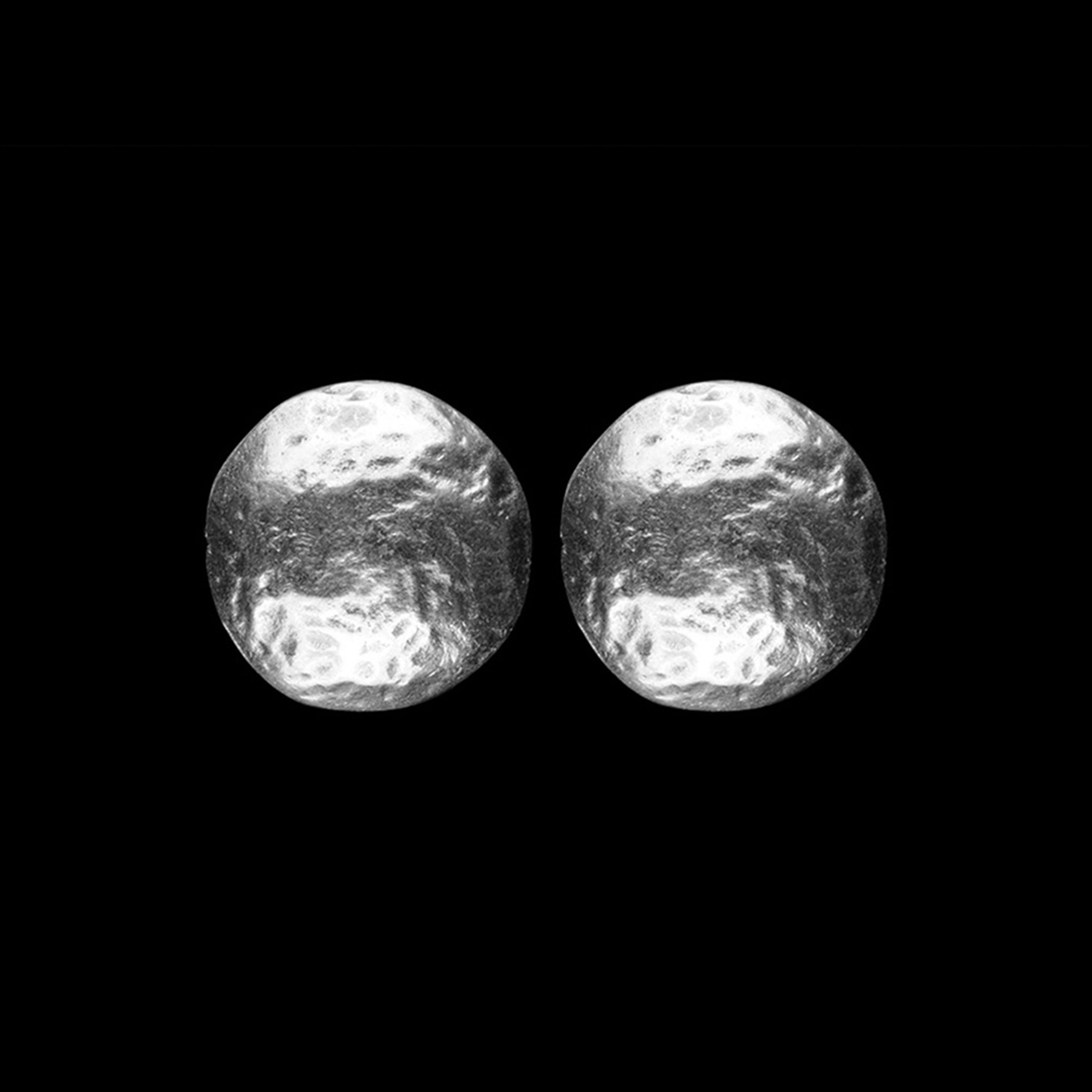 Stud earrings PUNTO