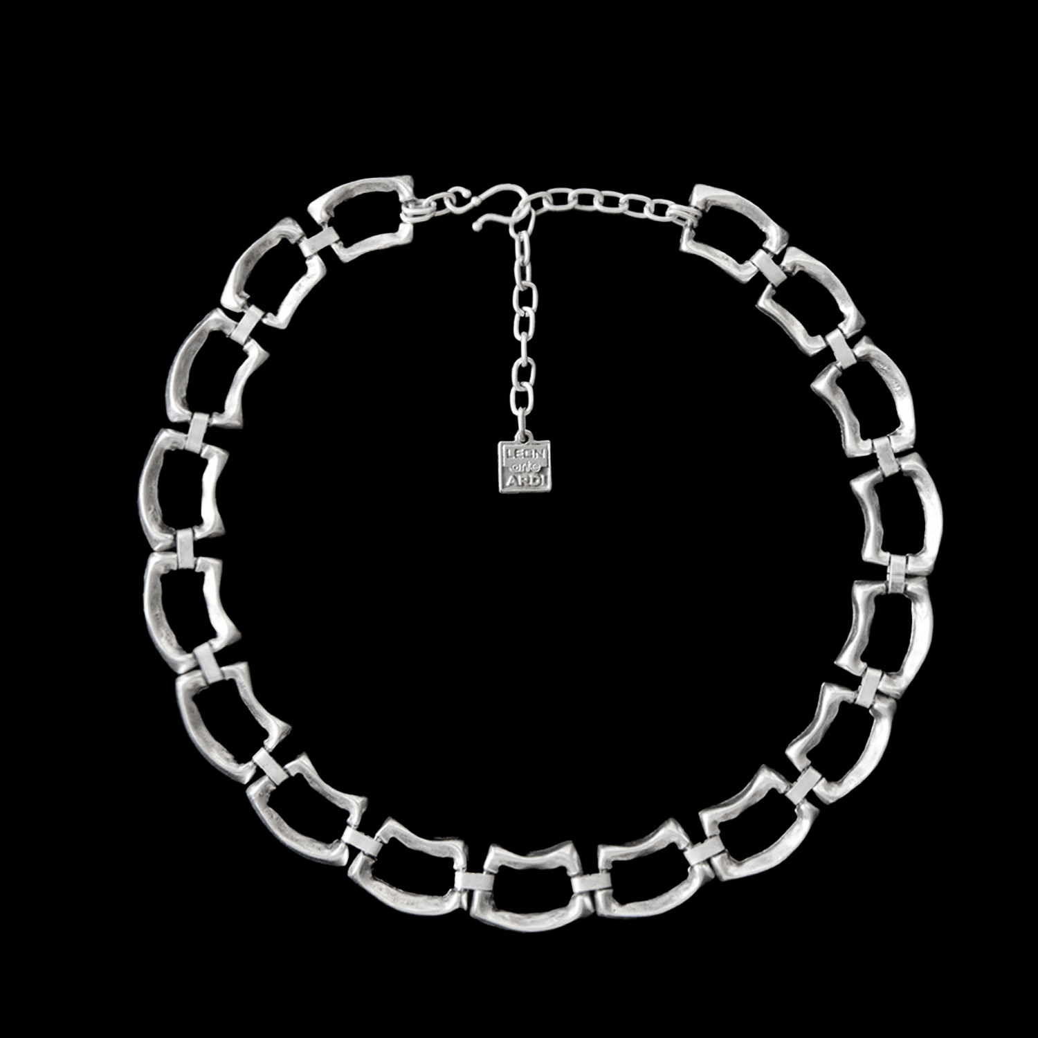 Collier CAR