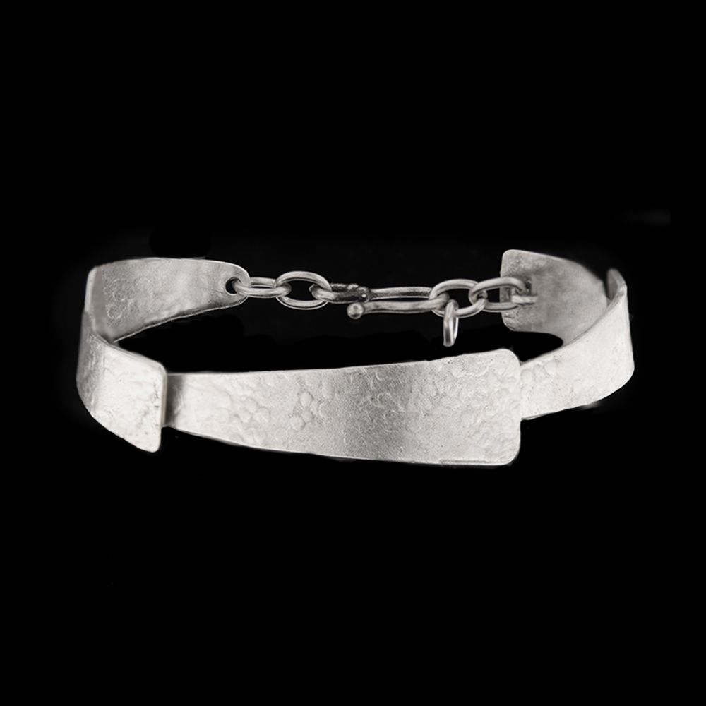 SELAS bracelet
